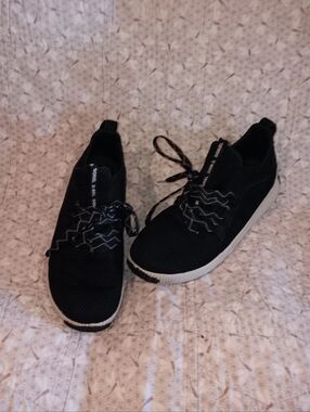 Sorel Women's Black Knit and Suede  Casual Sneakers - Lightweight Comfort
